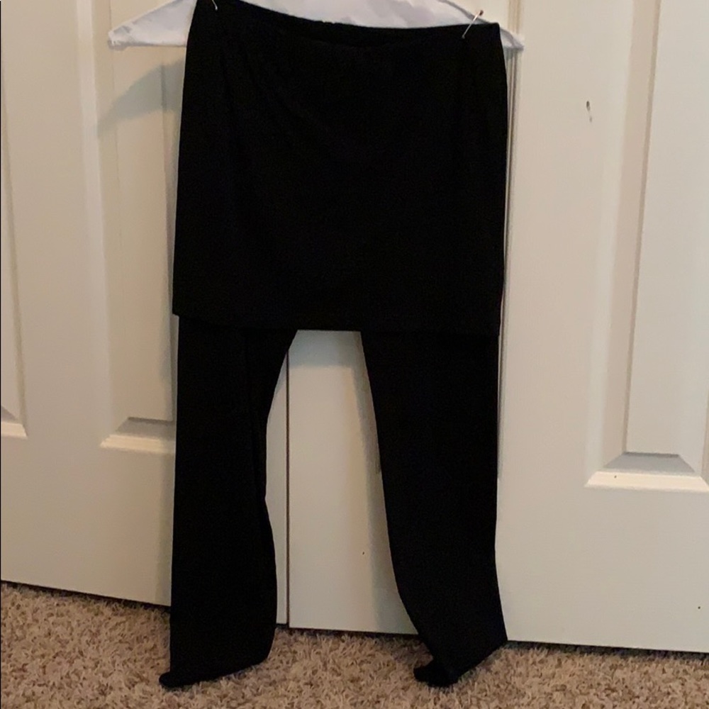 Cabi black skirted leggings.